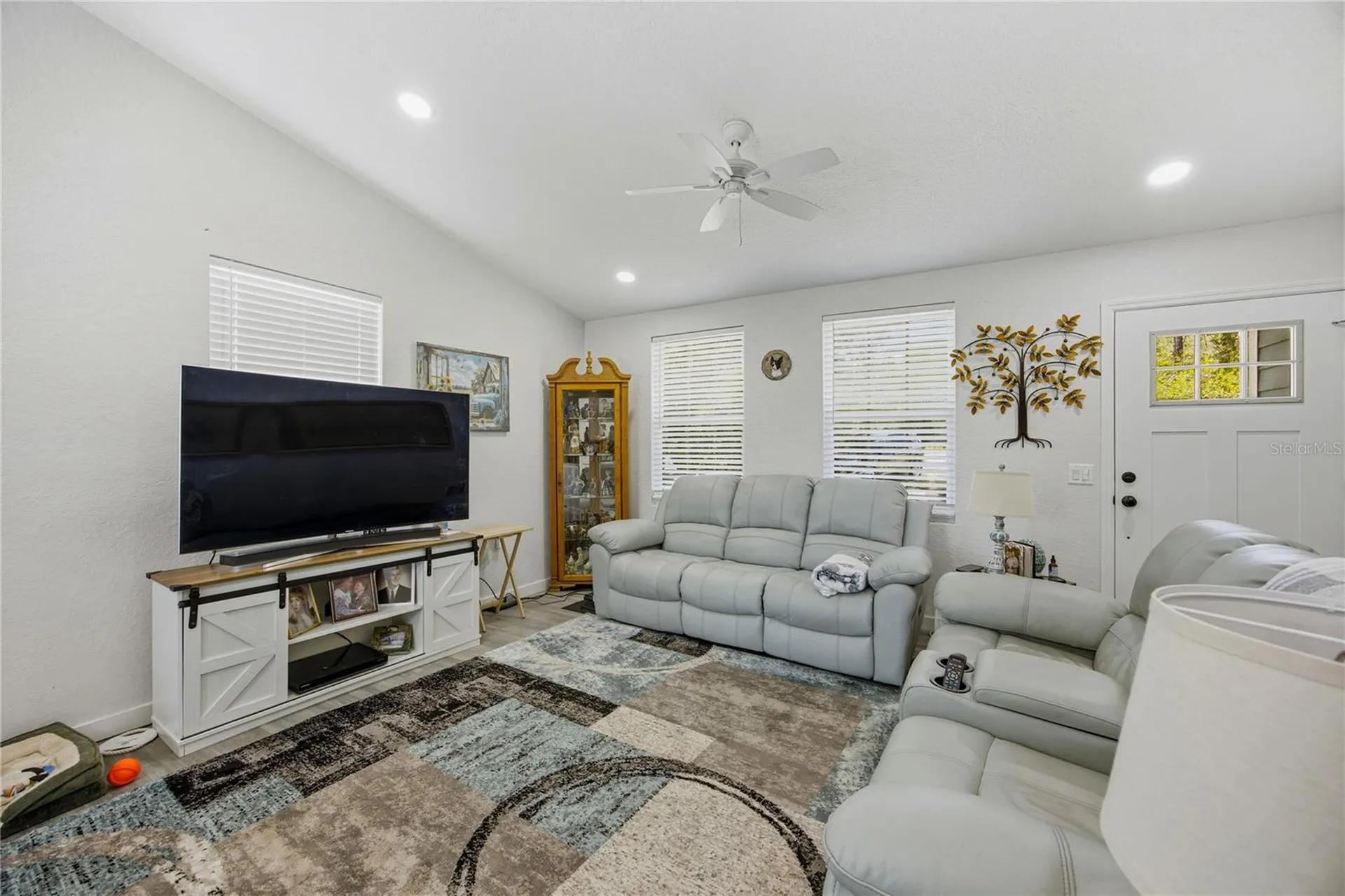 9025 SE County Road 221 Hampton FL 32044