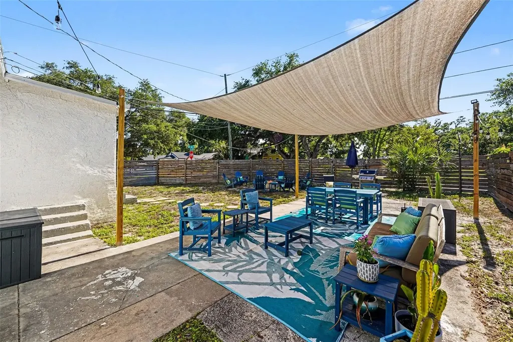 1655 Preston St S St Petersburg FL 33712