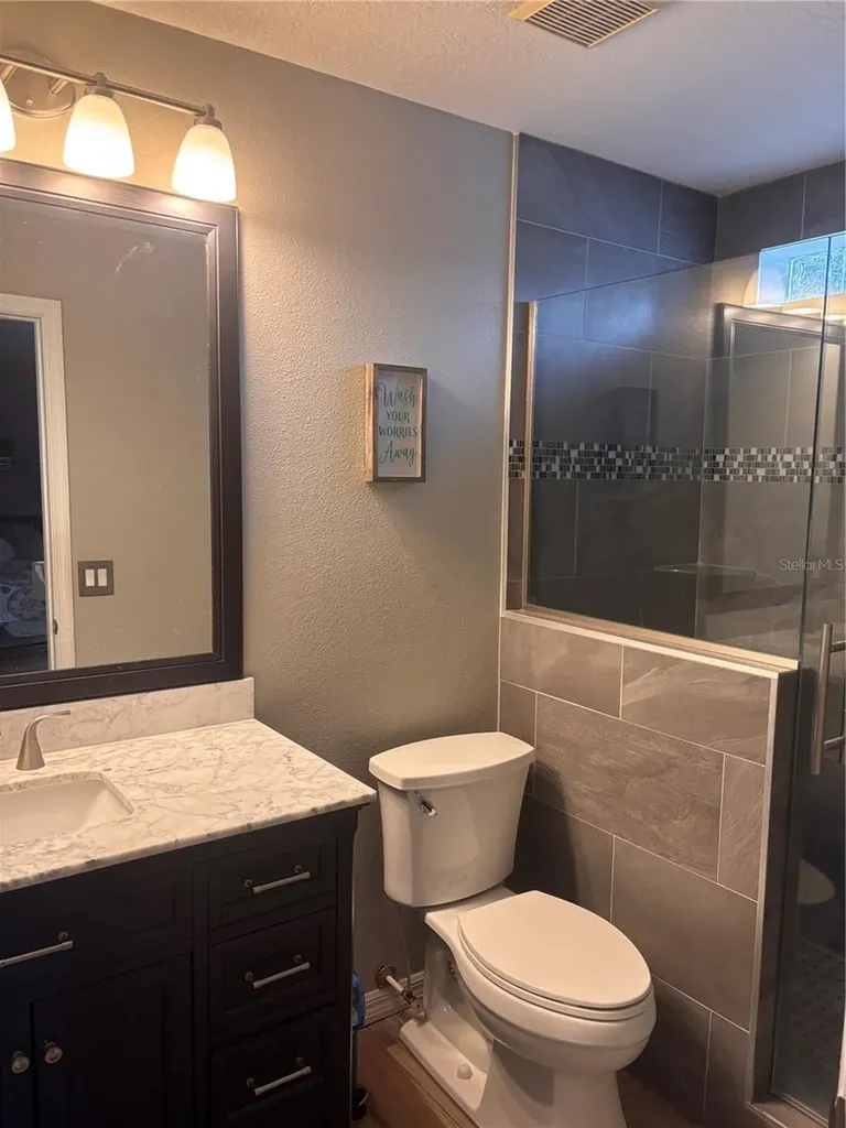 929 Lake Lindley Drive N Deland FL 32724