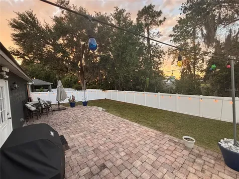 929 Lake Lindley Drive N Deland FL 32724