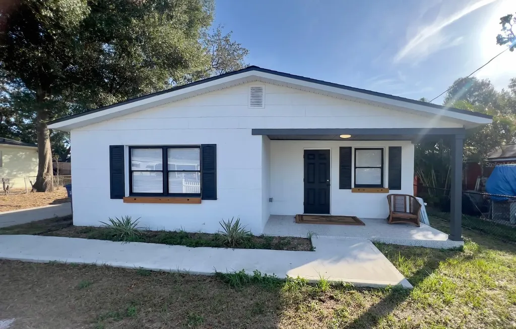 803 N Castle Court Tampa FL 33612