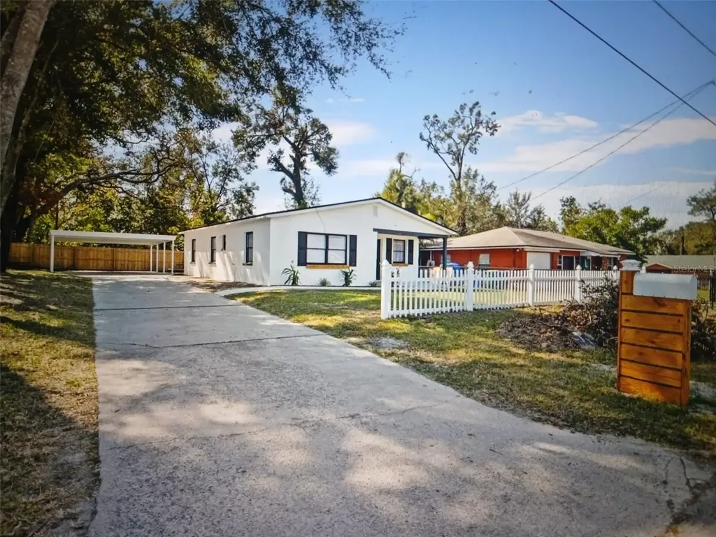 803 N Castle Court Tampa FL 33612