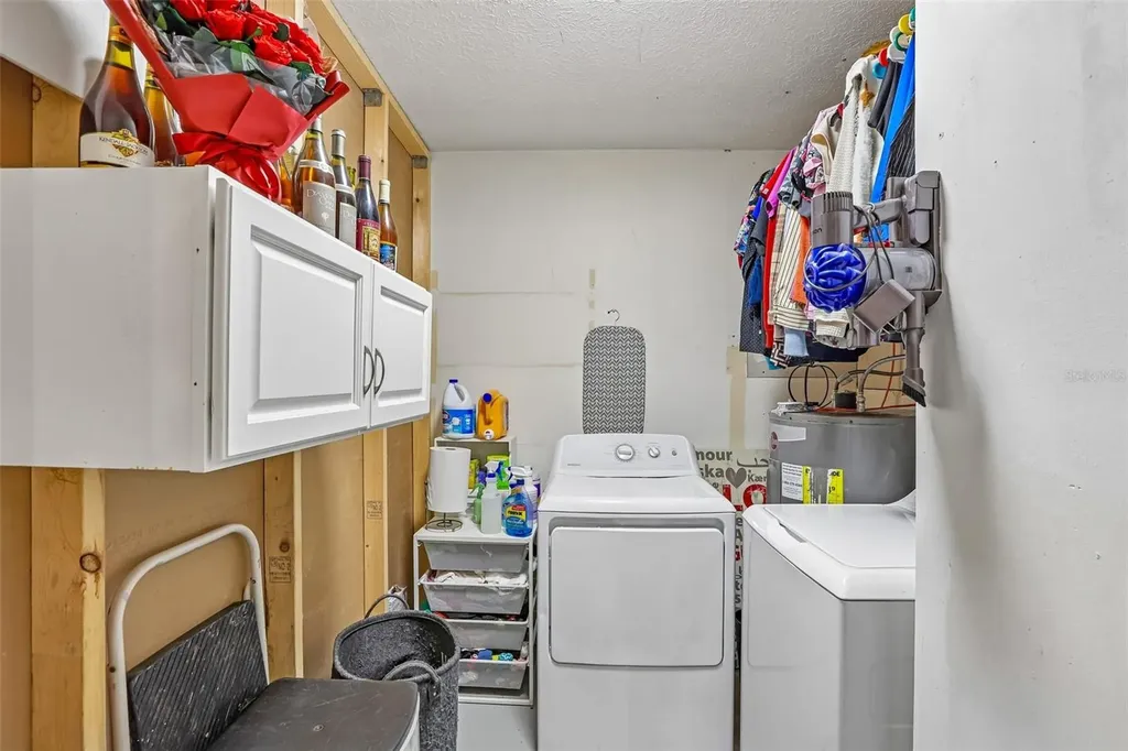 4001 Bainwood Court Tampa FL 33614
