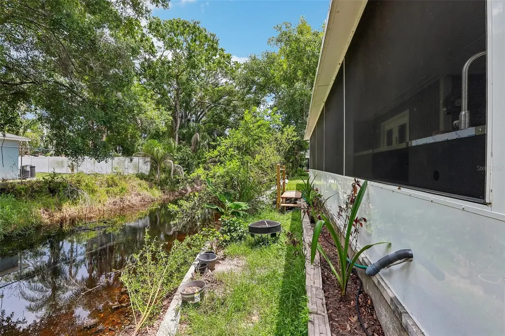 4001 Bainwood Court Tampa FL 33614