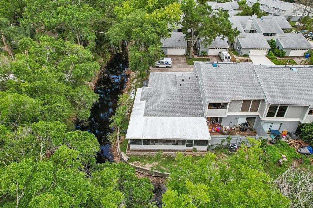 4001 Bainwood Court Tampa FL 33614