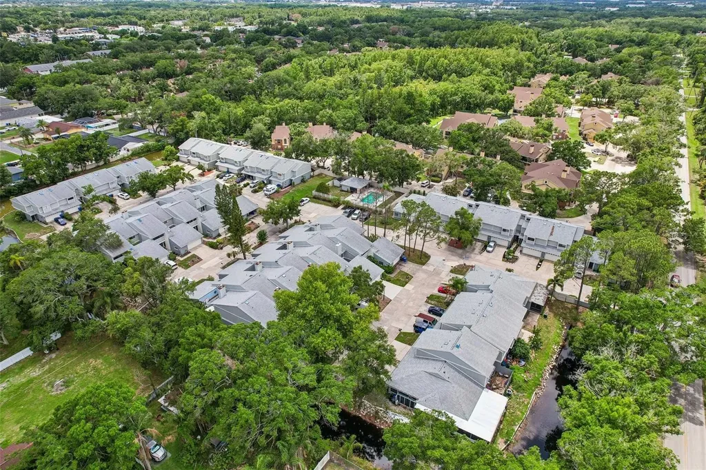 4001 Bainwood Court Tampa FL 33614
