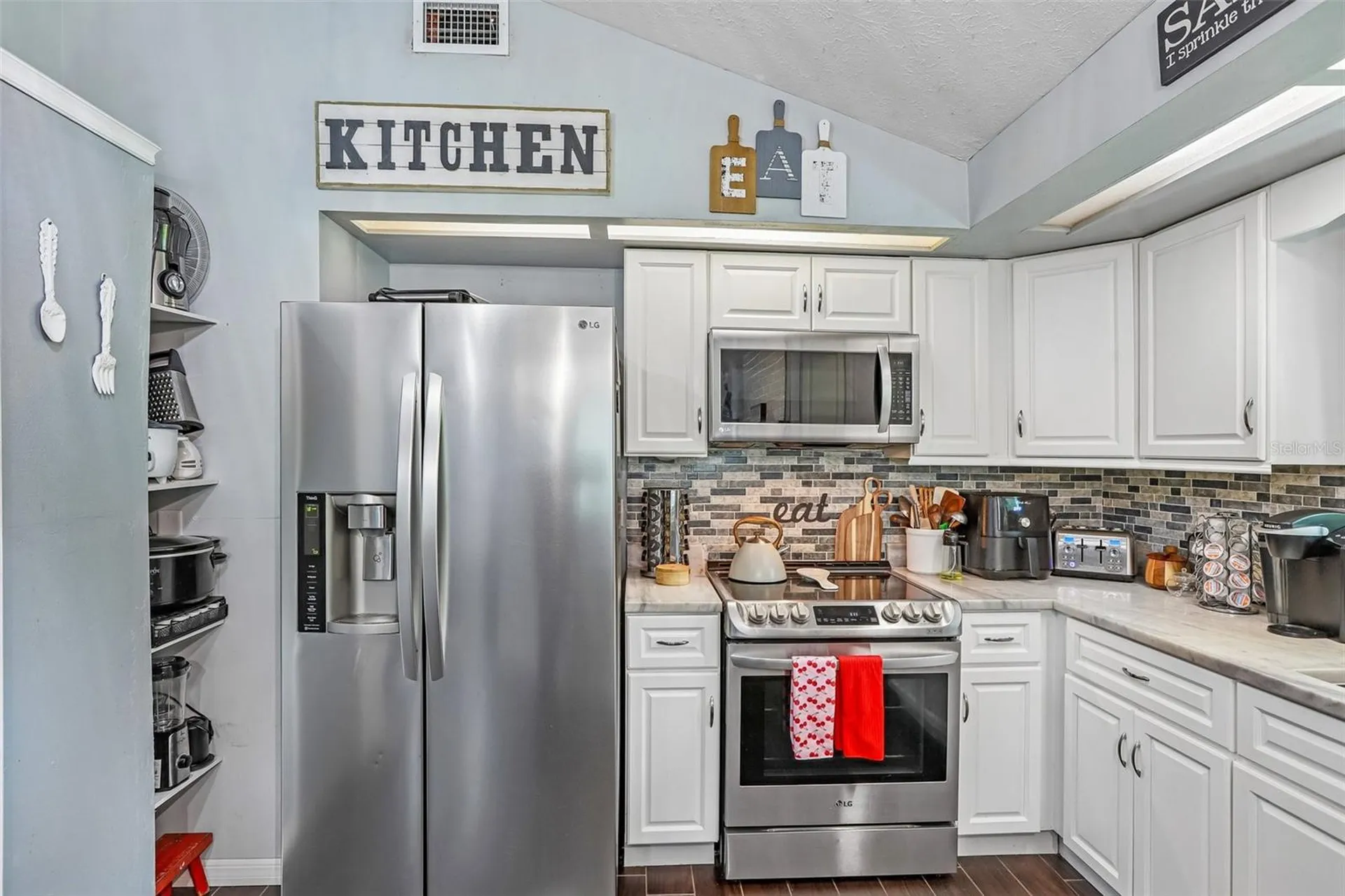 4001 Bainwood Court Tampa FL 33614