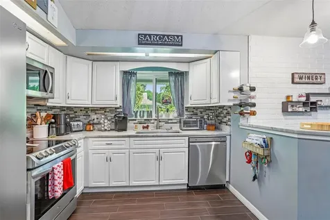 4001 Bainwood Court Tampa FL 33614