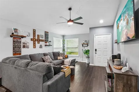 4001 Bainwood Court Tampa FL 33614