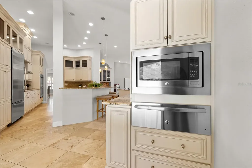 1611 Hampton Lane Safety Harbor FL 34695
