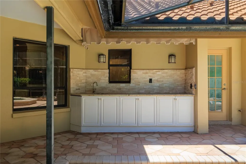 1611 Hampton Lane Safety Harbor FL 34695