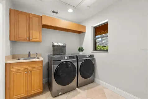 1611 Hampton Lane Safety Harbor FL 34695