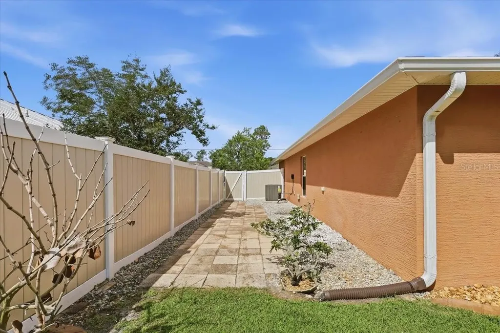 5 Zorlou Court Palm Coast FL 32164