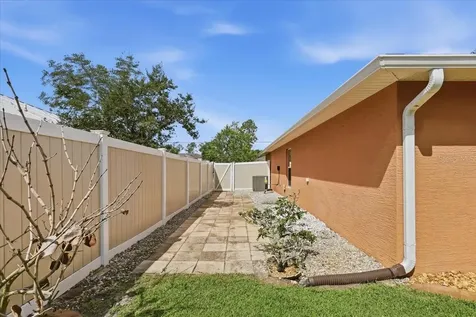 5 Zorlou Court Palm Coast FL 32164
