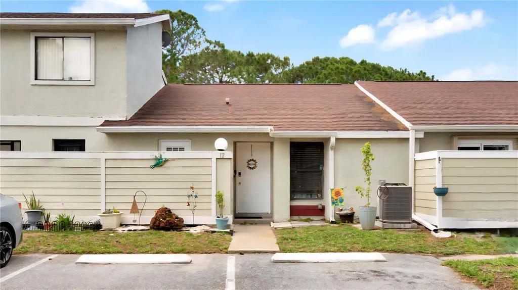 12 Pine Island Circle Kissimmee FL 34743