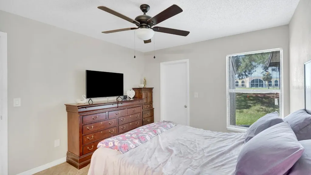 12 Pine Island Circle Kissimmee FL 34743