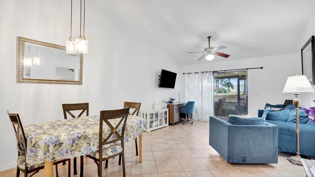 12 Pine Island Circle Kissimmee FL 34743