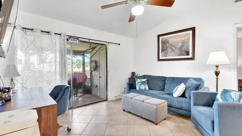 12 Pine Island Circle Kissimmee FL 34743