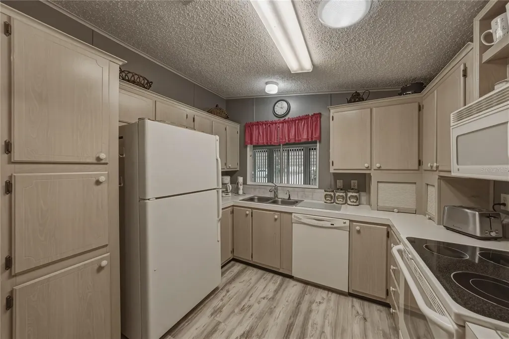 35921 Tanda Circle Zephyrhills FL 33541