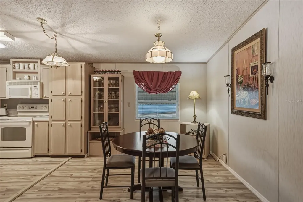 35921 Tanda Circle Zephyrhills FL 33541
