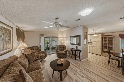 35921 Tanda Circle Zephyrhills FL 33541