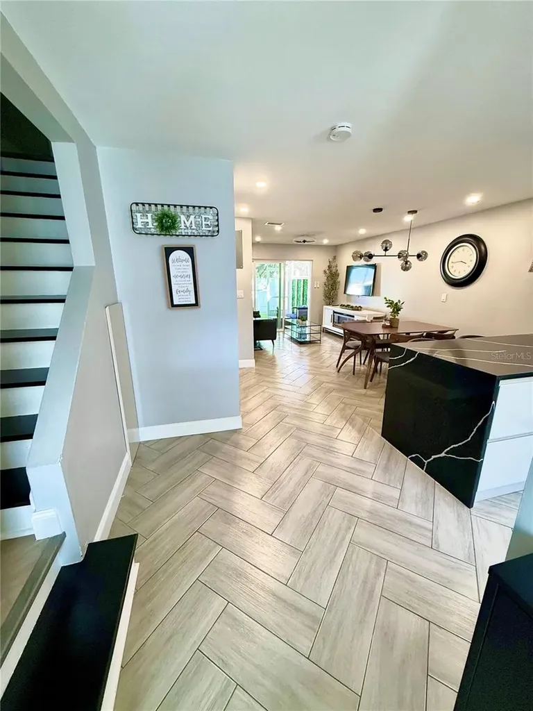 10021 N 53rd Street Tampa FL 33617