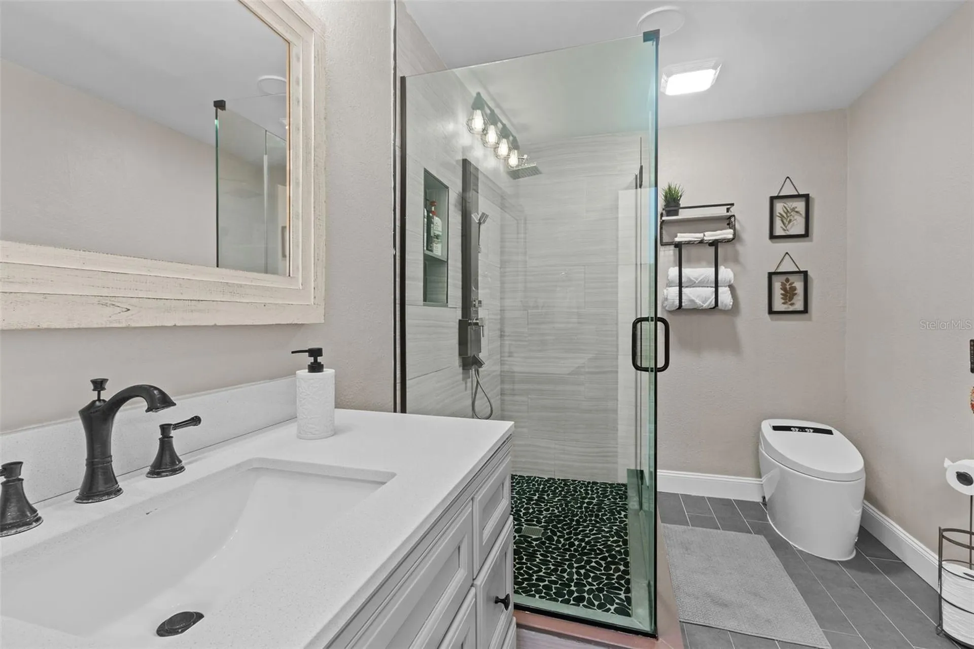 10021 N 53rd Street Tampa FL 33617