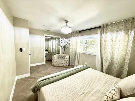 10021 N 53rd Street Tampa FL 33617