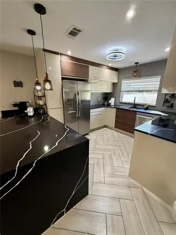 10021 N 53rd Street Tampa FL 33617