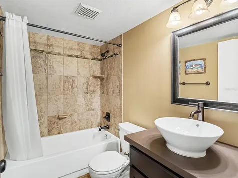2808 60th Avenue W Bradenton FL 34207