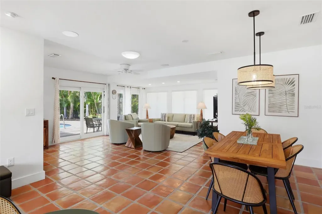 409 N Washington Drive Sarasota FL 34236