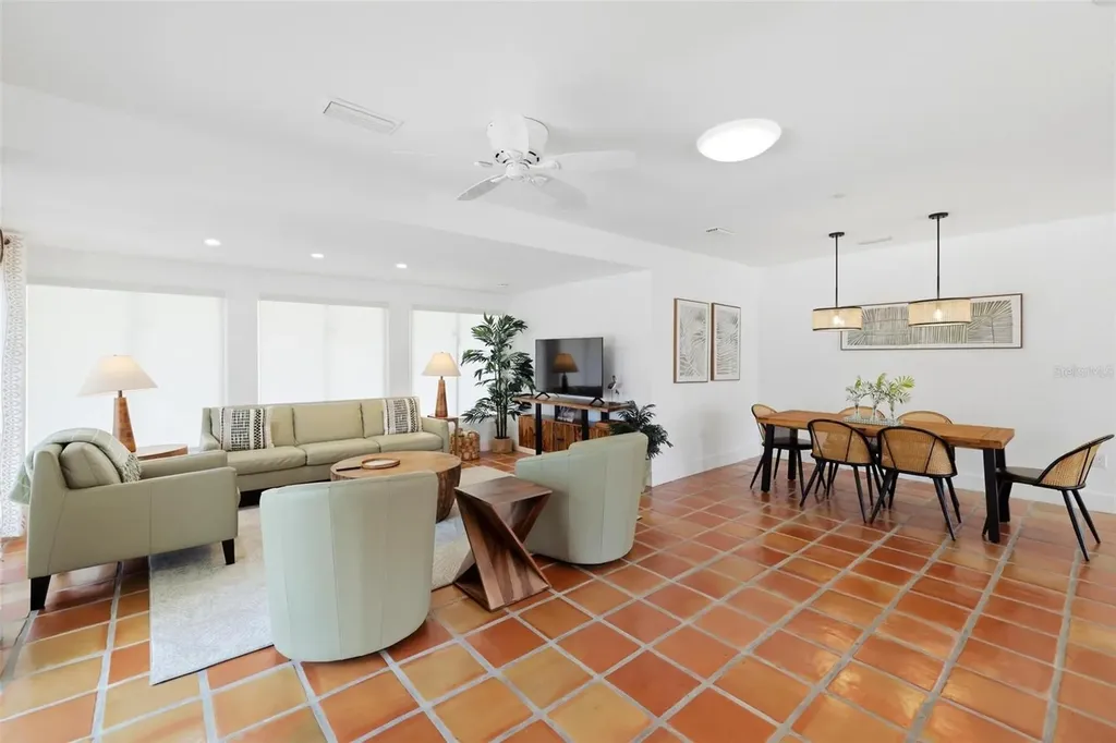 409 N Washington Drive Sarasota FL 34236