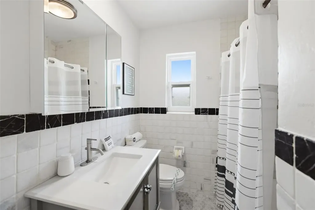 409 N Washington Drive Sarasota FL 34236