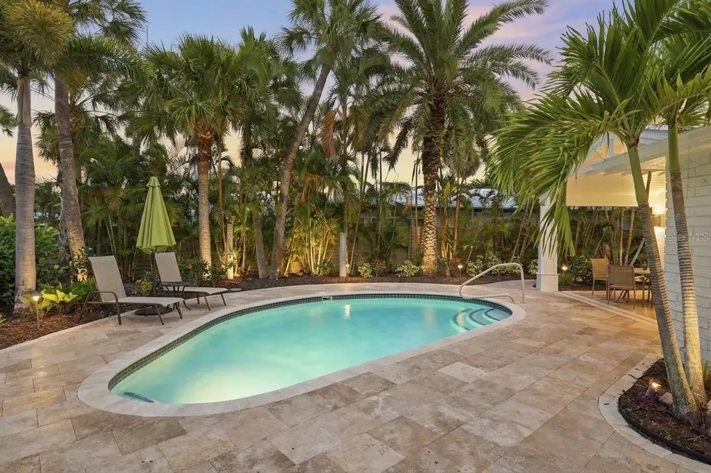 409 N Washington Drive Sarasota FL 34236