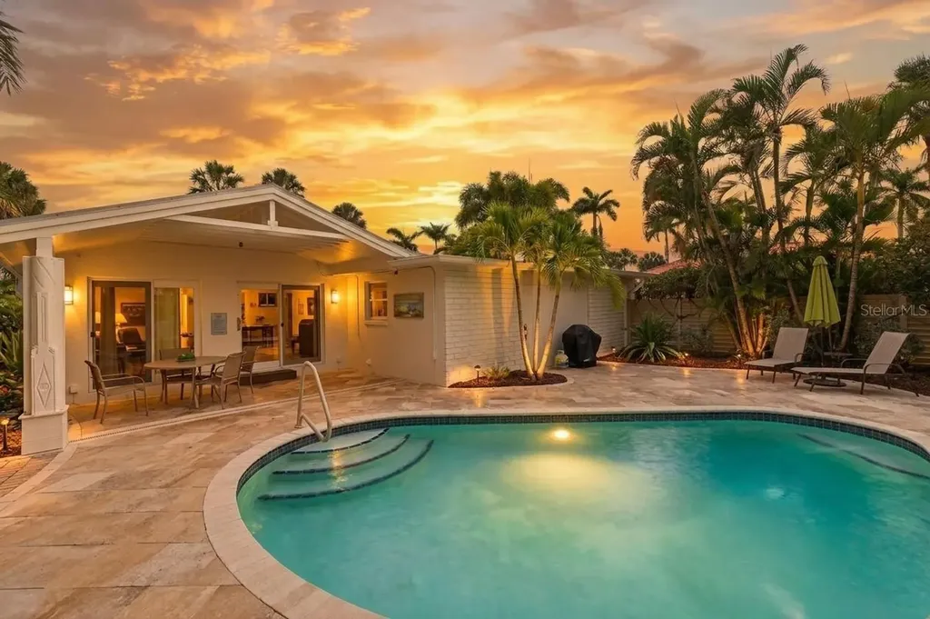 409 N Washington Drive Sarasota FL 34236