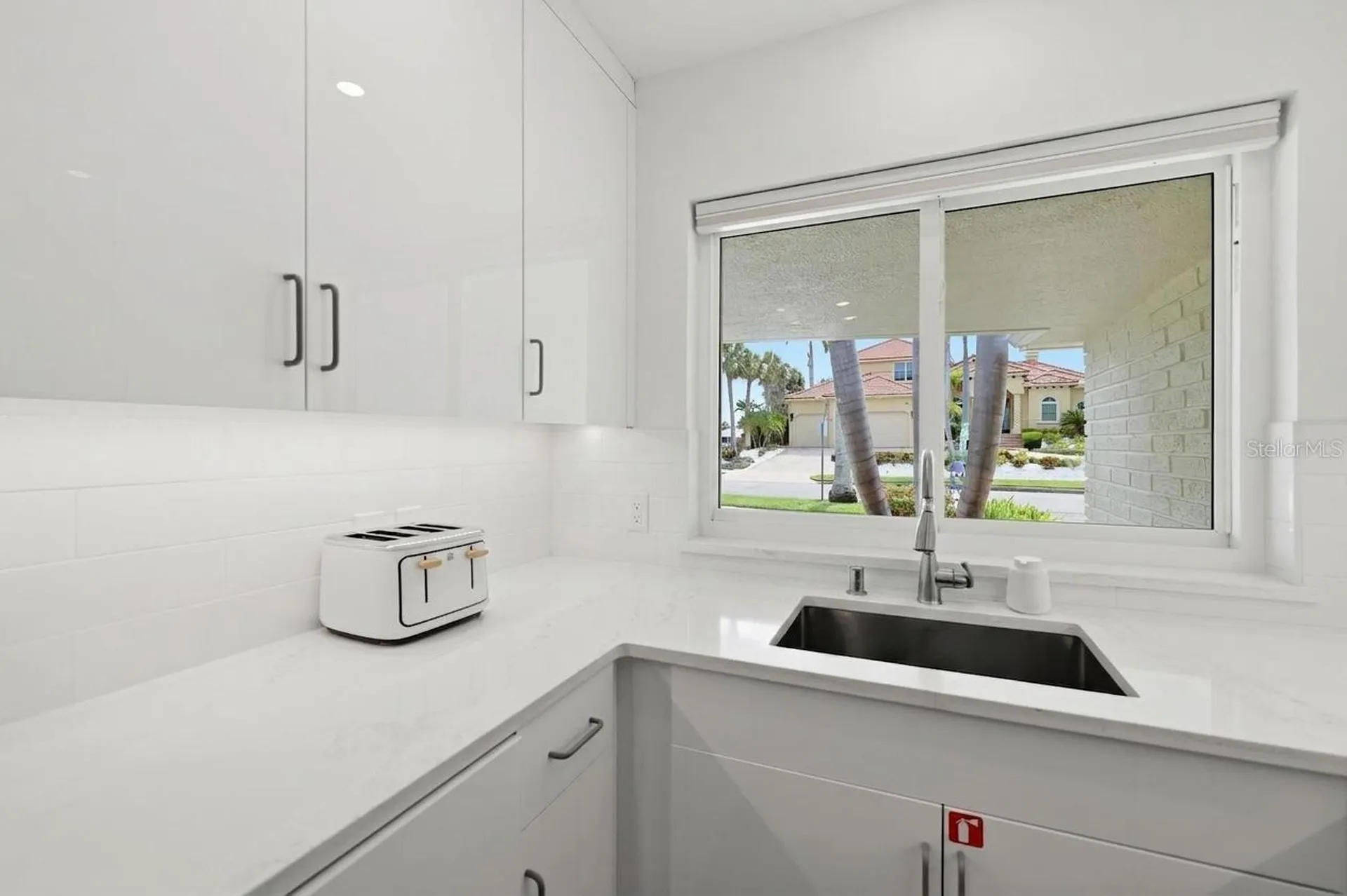 409 N Washington Drive Sarasota FL 34236