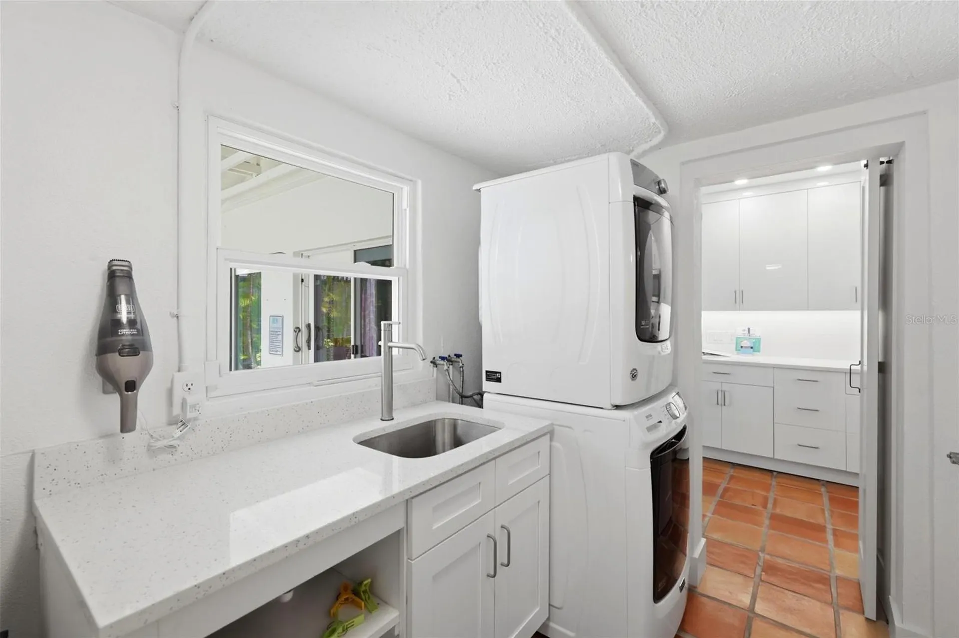 409 N Washington Drive Sarasota FL 34236