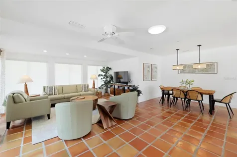 409 N Washington Drive Sarasota FL 34236