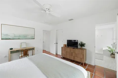 409 N Washington Drive Sarasota FL 34236