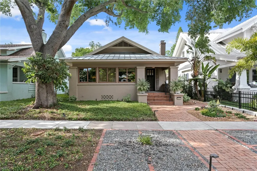 161 15th Avenue NE St Petersburg FL 33704