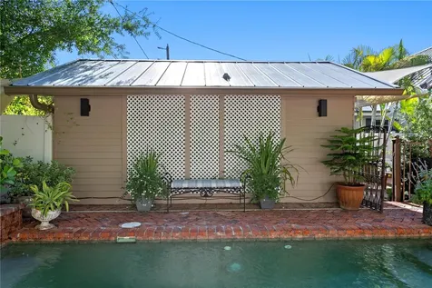 161 15th Avenue NE St Petersburg FL 33704