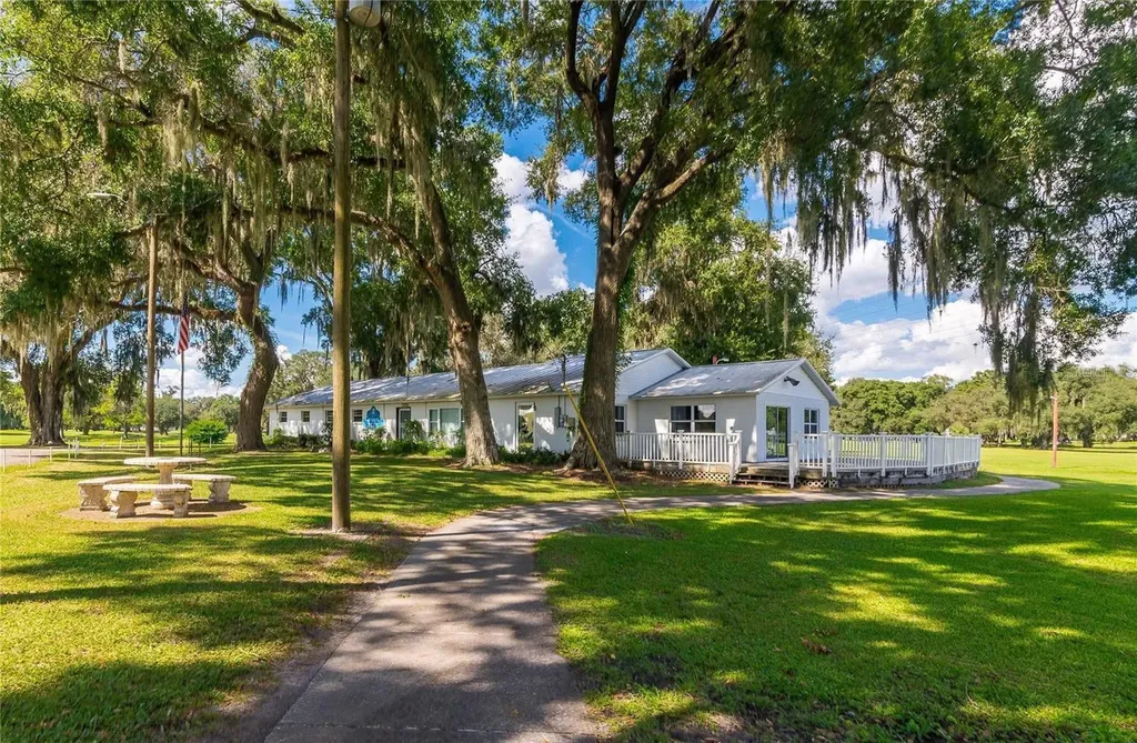 36650 Dina Drive Zephyrhills FL 33542