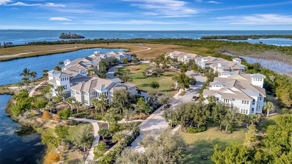 246 Sapphire Lake Drive Bradenton FL 34209