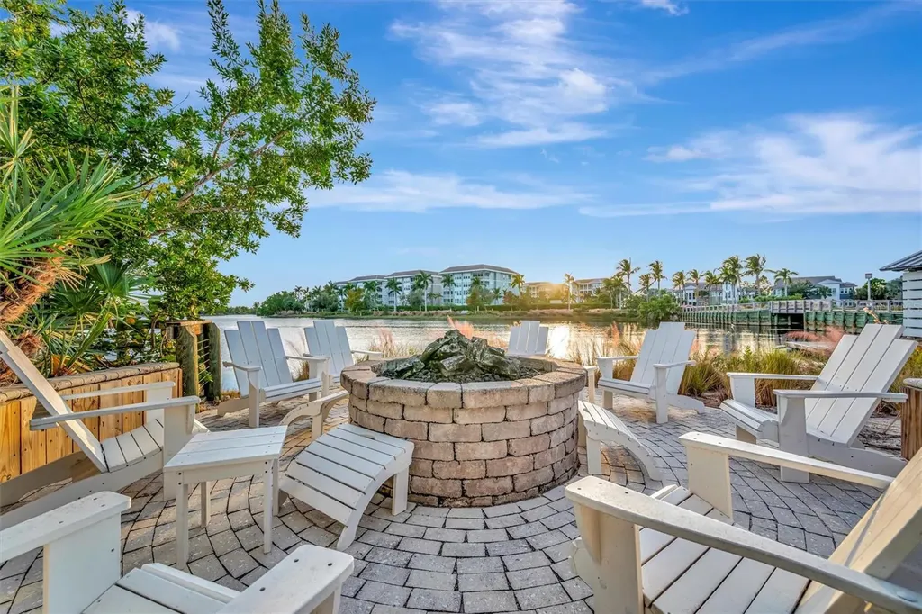 246 Sapphire Lake Drive Bradenton FL 34209