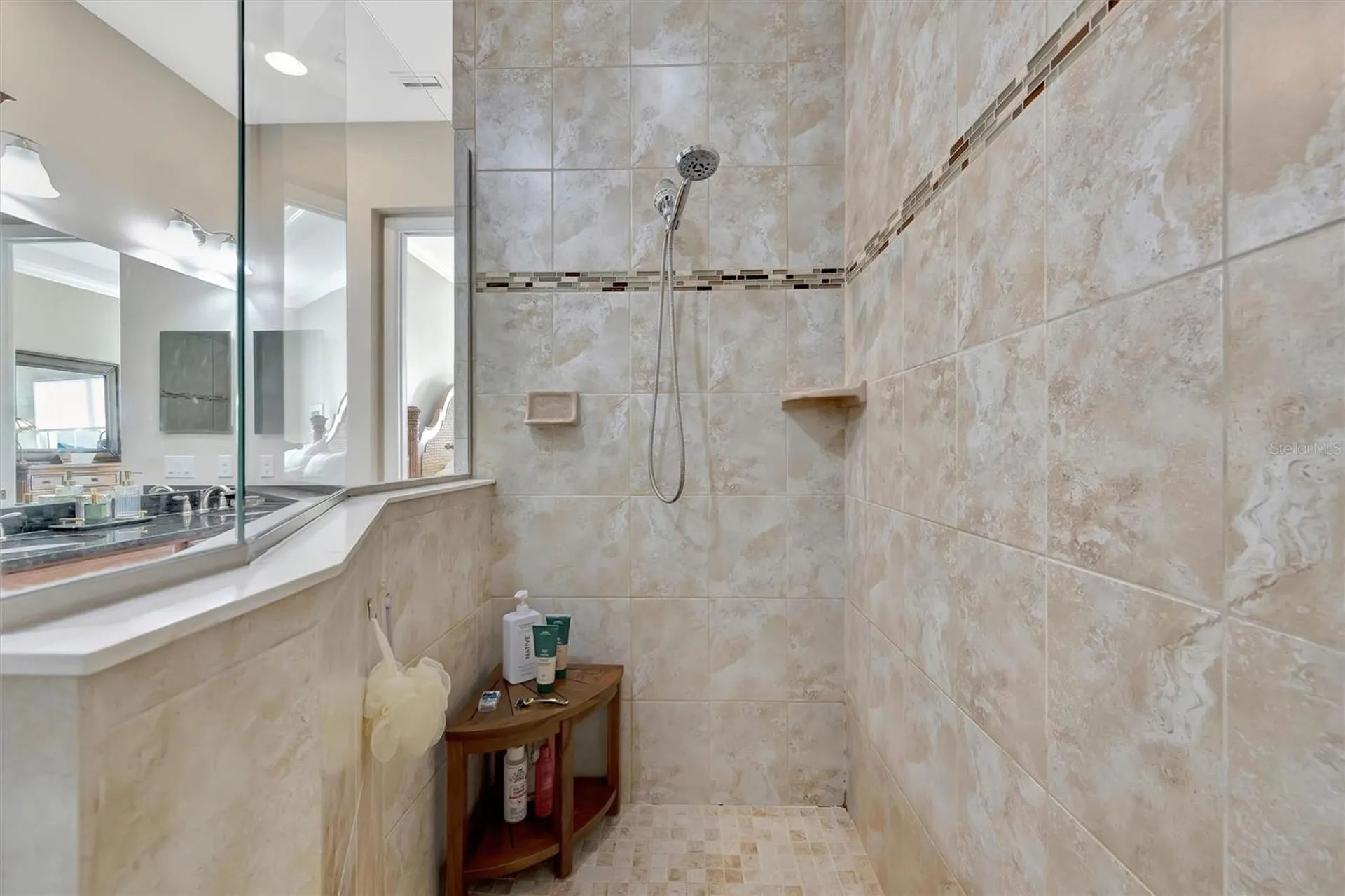 246 Sapphire Lake Drive Bradenton FL 34209