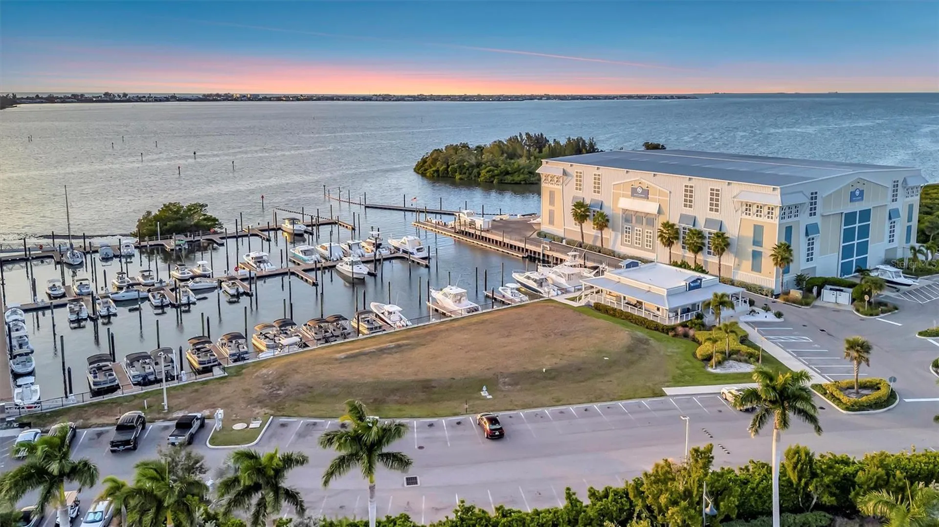 246 Sapphire Lake Drive Bradenton FL 34209
