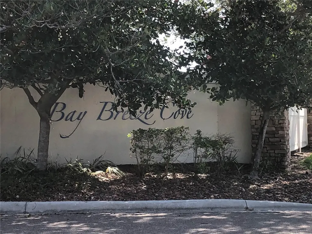 628 51st Avenue N St Petersburg FL 33703