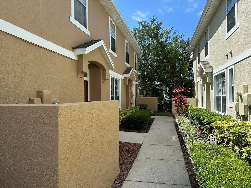 628 51st Avenue N St Petersburg FL 33703