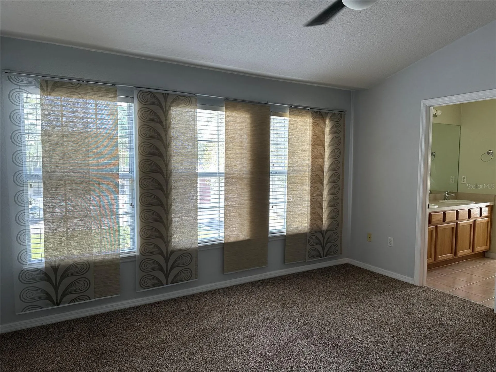628 51st Avenue N St Petersburg FL 33703