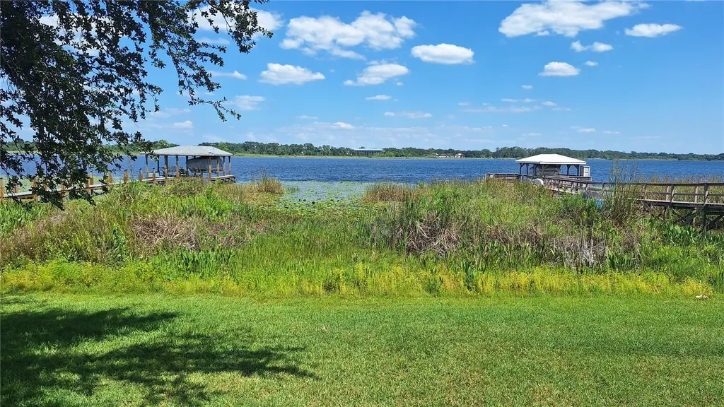 1803 Lake Villa Drive Tavares FL 32778